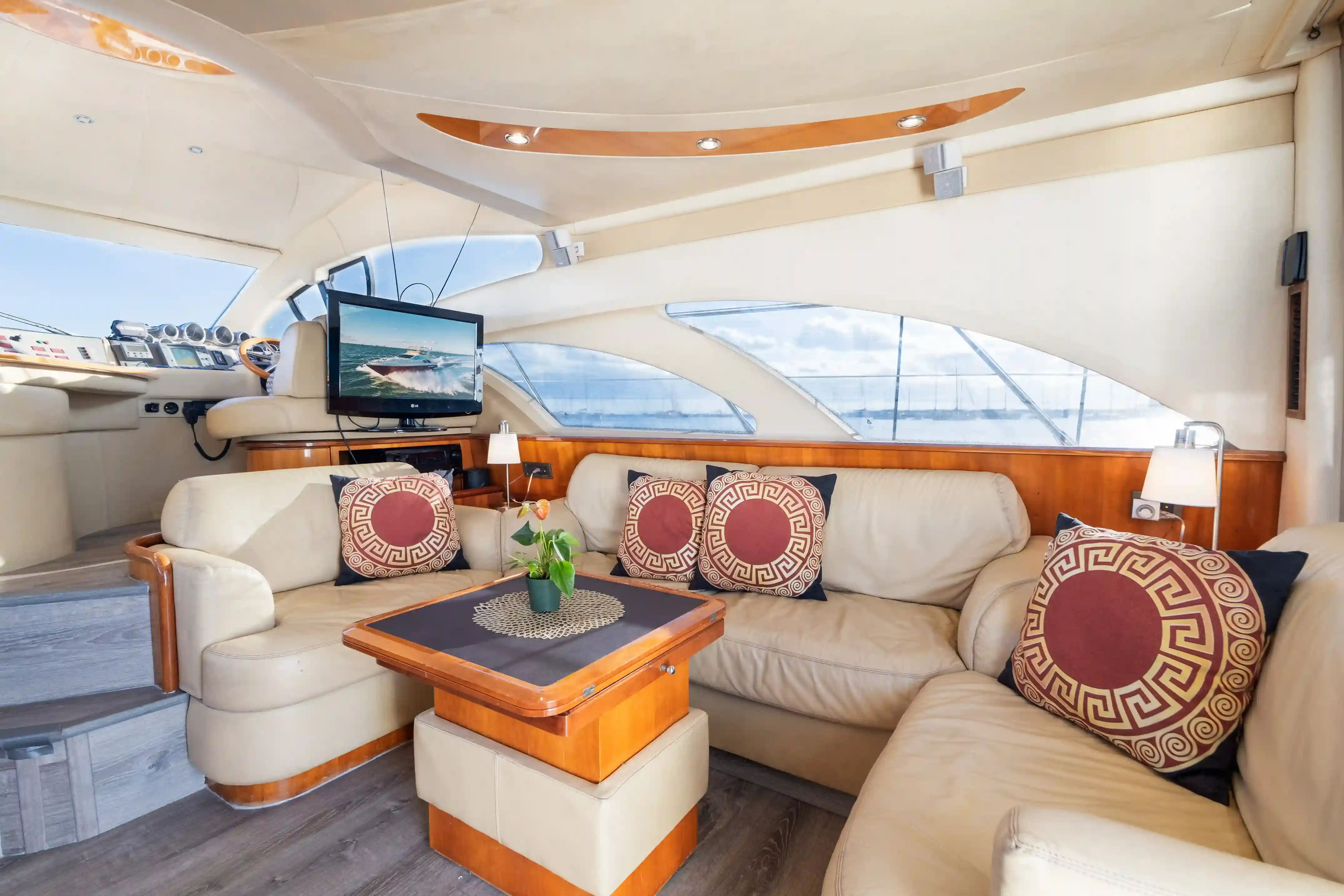 55’ Azimut Flybridge