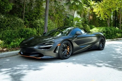 Mclaren 720 S (black)