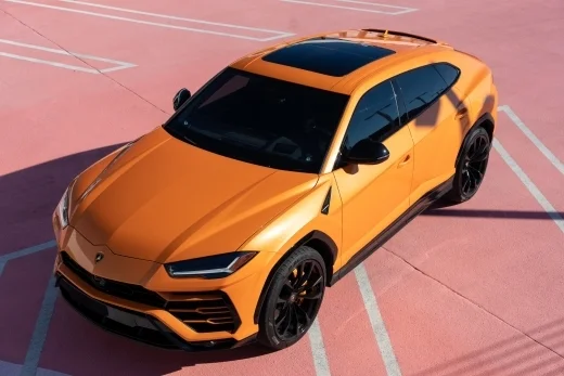 Lamborghini Urus Orange