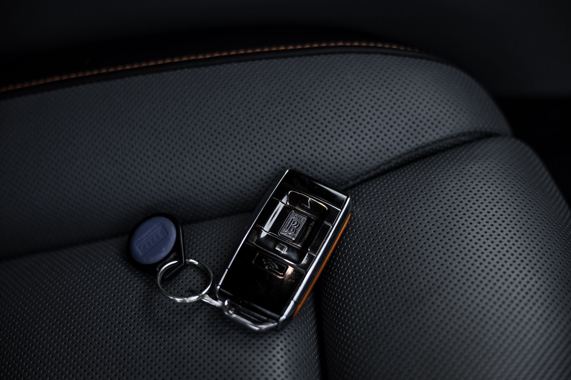 Rolls Royce Cullinan (Gray)